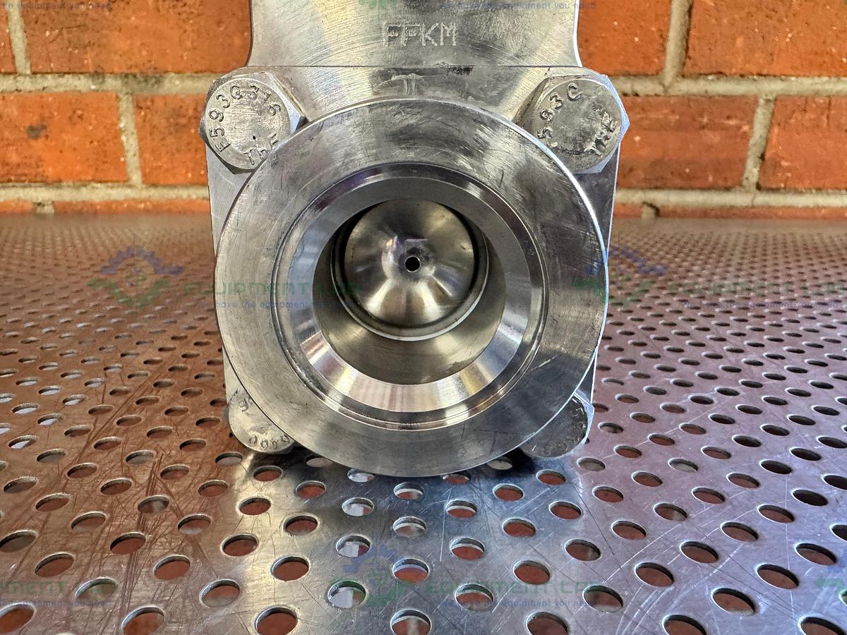 Used Unknown Brand Stainless Steel Ball Valve w/ KF50 Vacuum Fitting