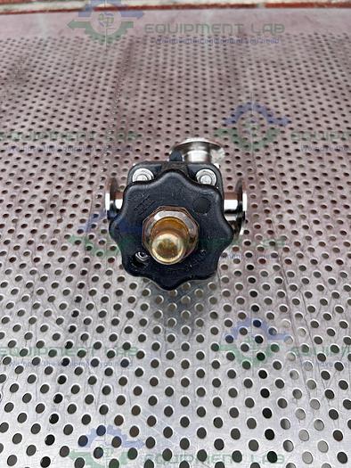 Used ITT Pure Flo 3-Way 1-316L-RA20MAX-CWP150 Diaphragm Valve w/ 1" Sanitary Fitting