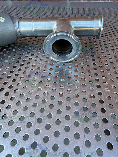 Used Gemu 554/40/D55345 Pneumatic Angle Seat Globe Valve w/ 1 1/2" Sanitary Fitting