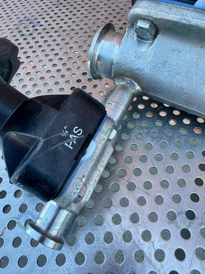 Used 2- ITT Pure Flo  RA25MAX Diaphragm Valve w/ 1 1/2" to 3/4" Sanitary Fitting