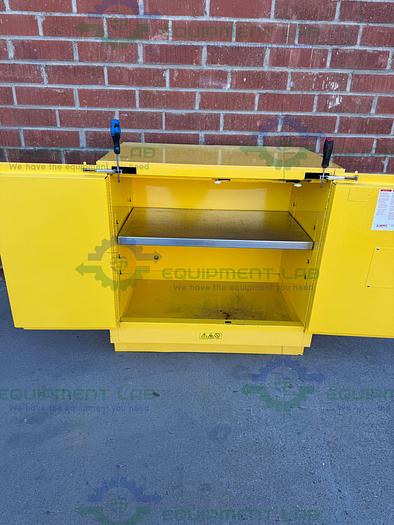 Used Justrite 892320 Flammable Liquid Storage Cabinet 22 Gallon w/ Shelf, Key