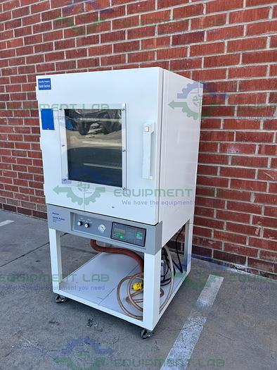 Used Baxter Scientific Products  DP-61 Vacuum Oven 210°C, 8 Cu. Ft.