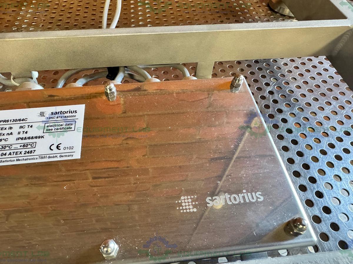 Used Sartorius Minebea Intec Stainless Steel Scale 24" x 24" w/ CAIS1-U, 300 LBS