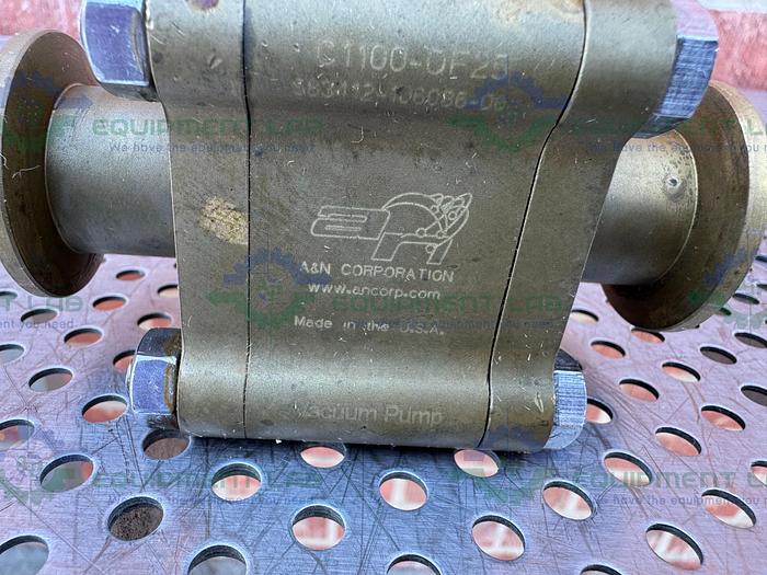 Used A&N Corporation C1100-QF25 Brass Ball Valve 1x10-8 torr w/ 1" Sanitary Fitting