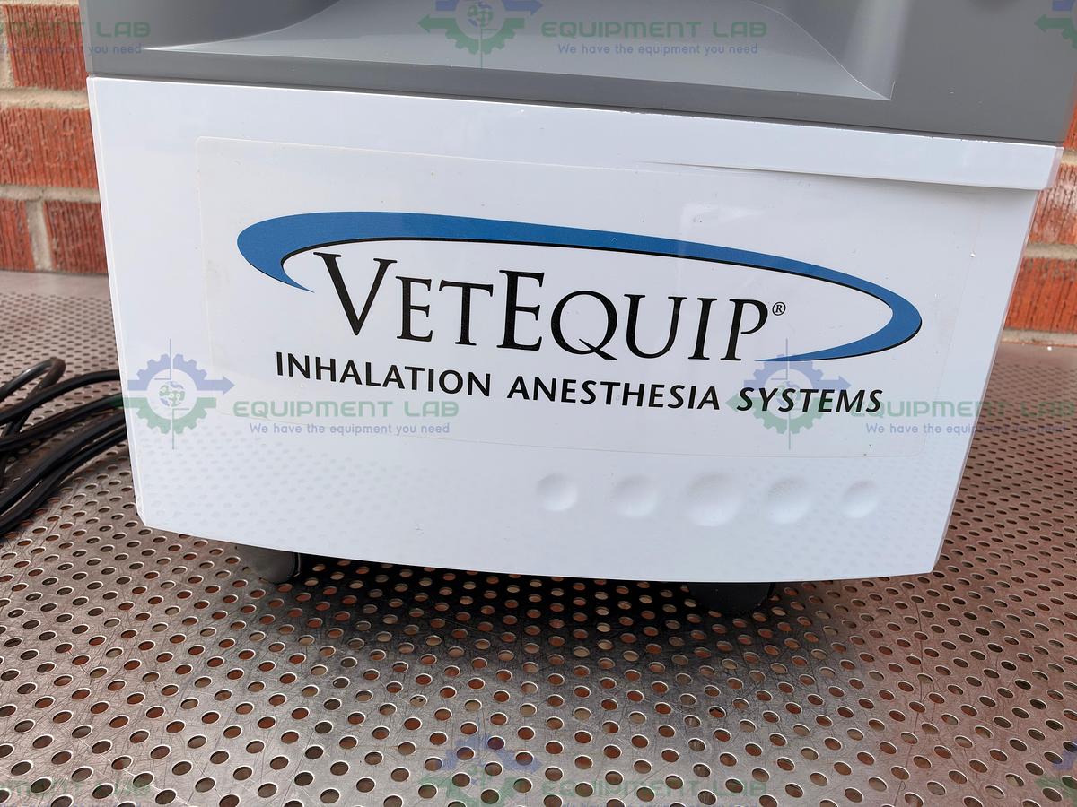 VetEquip OxyVet O2 Concentrator Inhalation Anesthesia System 120V