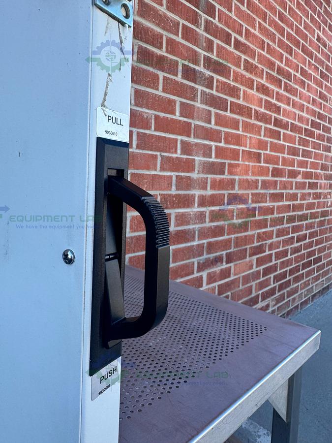 Used Lindberg / Blue M / Thermo V0914A Vacuum Oven 6° to 260°C, 0.65 cu. ft.