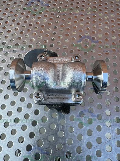 Used ITT Pure Flo .25-316L-RA20MAX-CWP150 Diaphragm Valve w/ 1/4" Sanitary Fittings