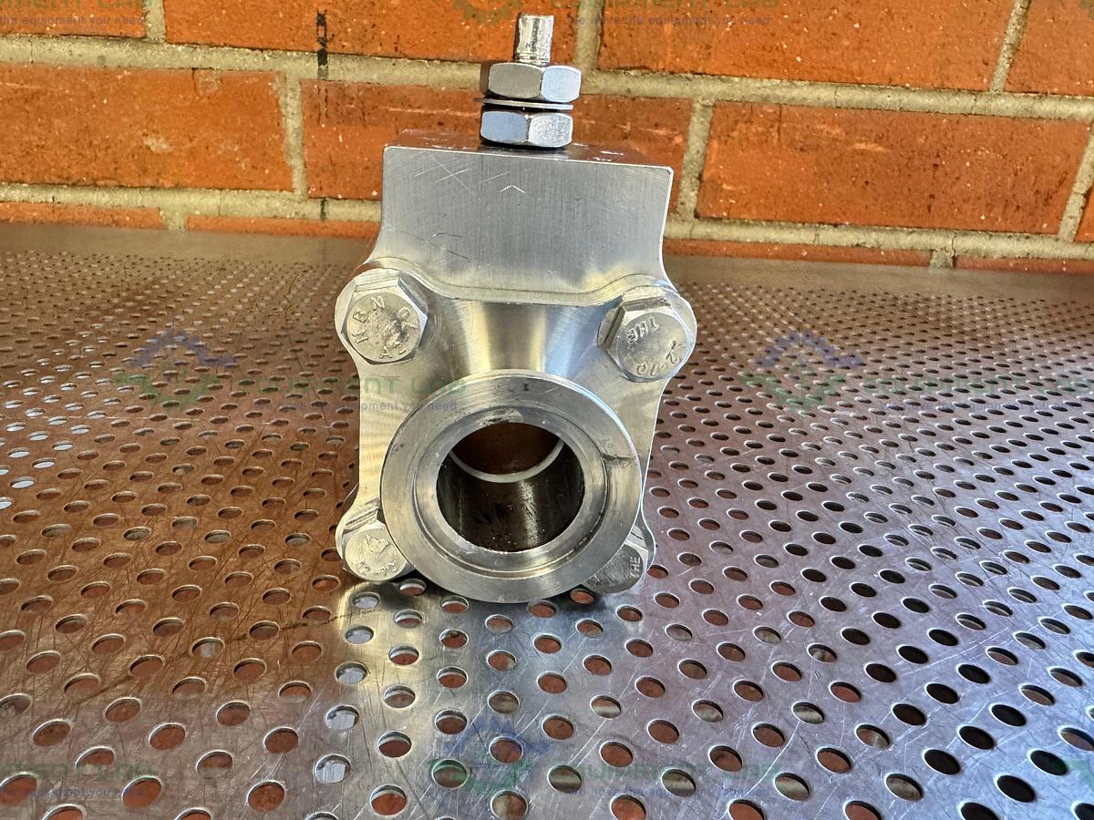 Used Unknown Brand Stainless Steel Ball Valve w/ KF40 Vacuum Fitting