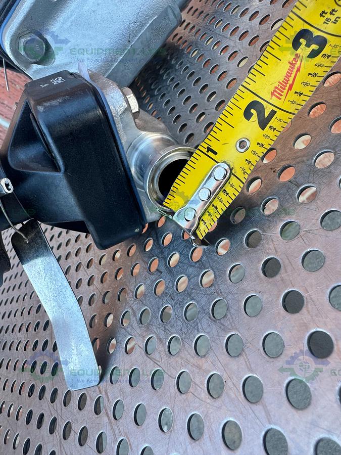 Used 2- ITT Pure Flo RA25MAX Diaphragm Valve w/ 1 1/2" to 3/4" Sanitary Fitting