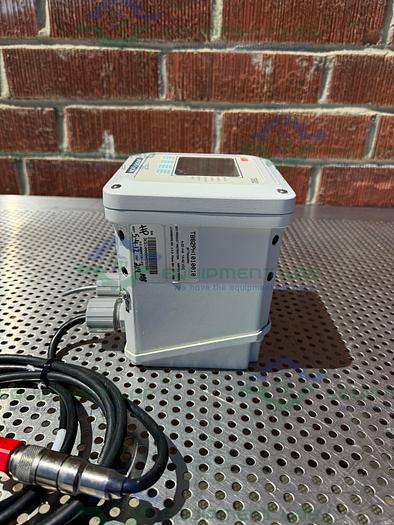Used ABB  TB82PH1010010 Conductivity Transmitter 4-20 mA w/ Sensor