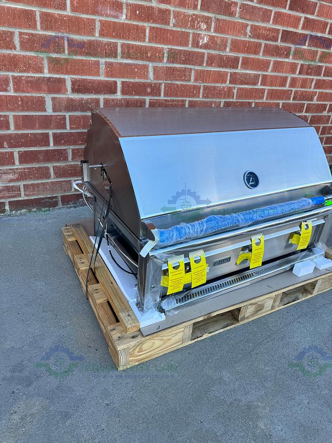 Lynx L42R-3-G01 42" Built-in Grill w All Ceramic Burners and Rotisserie