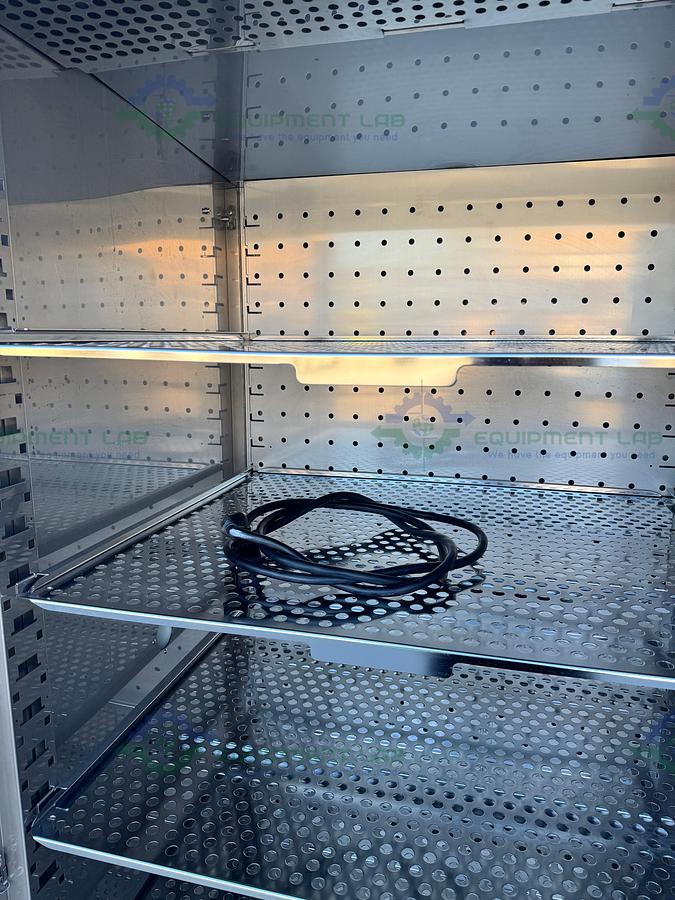 Used Caron 7001-33-1 Reach In Refrigerated Incubator  5 to +70°C, 33 Cu, Ft, 115 V