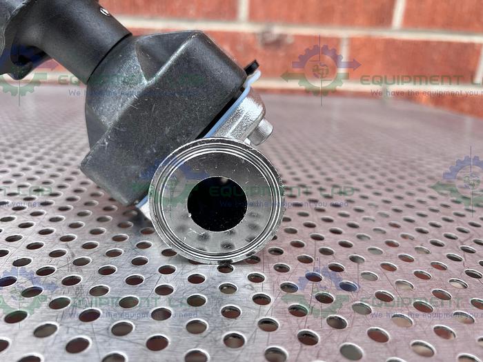 Used ITT Pure Flo 1-316L-RA25MAX-CWP150 Diaphragm Valve w/ 1" Sanitary Fitting