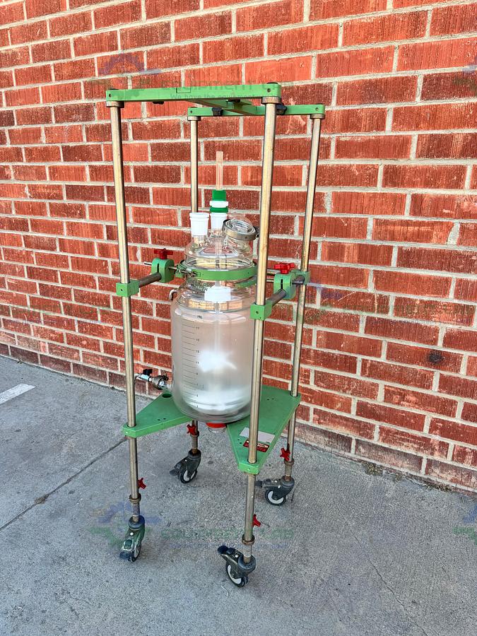 for parts or not working Chemglass 20 Liter Jacketed Glass Reactor w/ Stand, Impeller