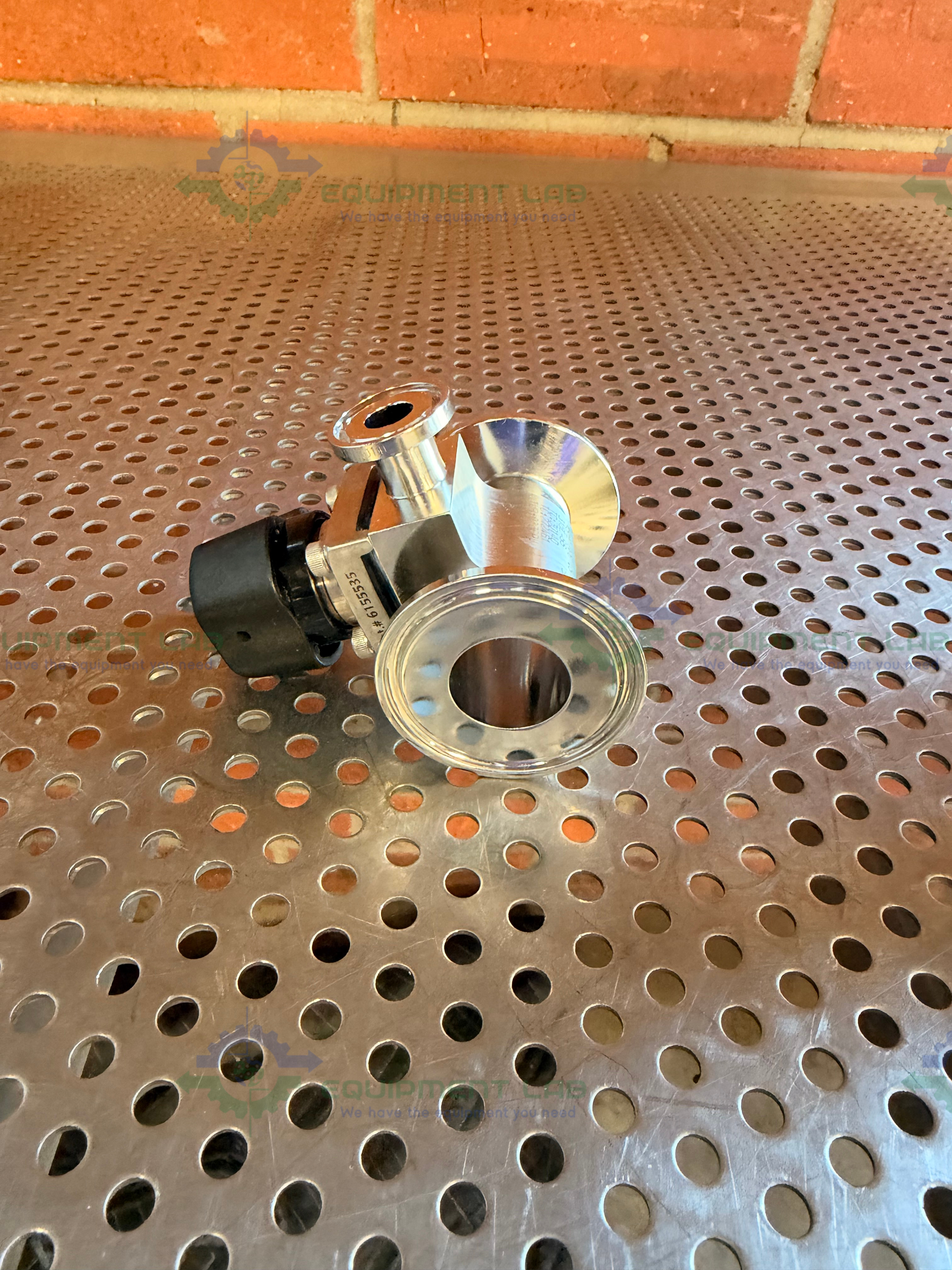 Used Aquasyn 6155535 Diaphragm Valve w/ 1" Sanitary Fitting to 1/2" Sanitary Fitting