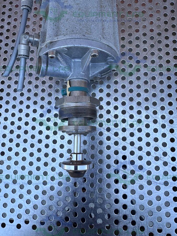 Used Gemu 514/25/D55345-1-1-B987 Pneumatic Angle Seat Globe Valve, 10 PB, 4-10 Pst