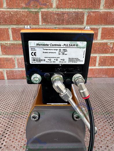 Used Flowserve L 93 SWP4 Digital Valve Positioner w/ 20 39 SN 6 R6 Pneumatic Actuator