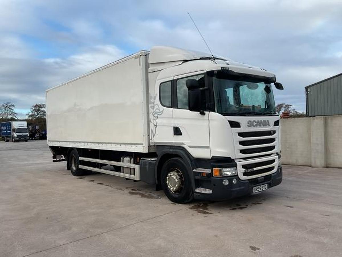 Used 2015 Scania G250 4x2 Boxvan