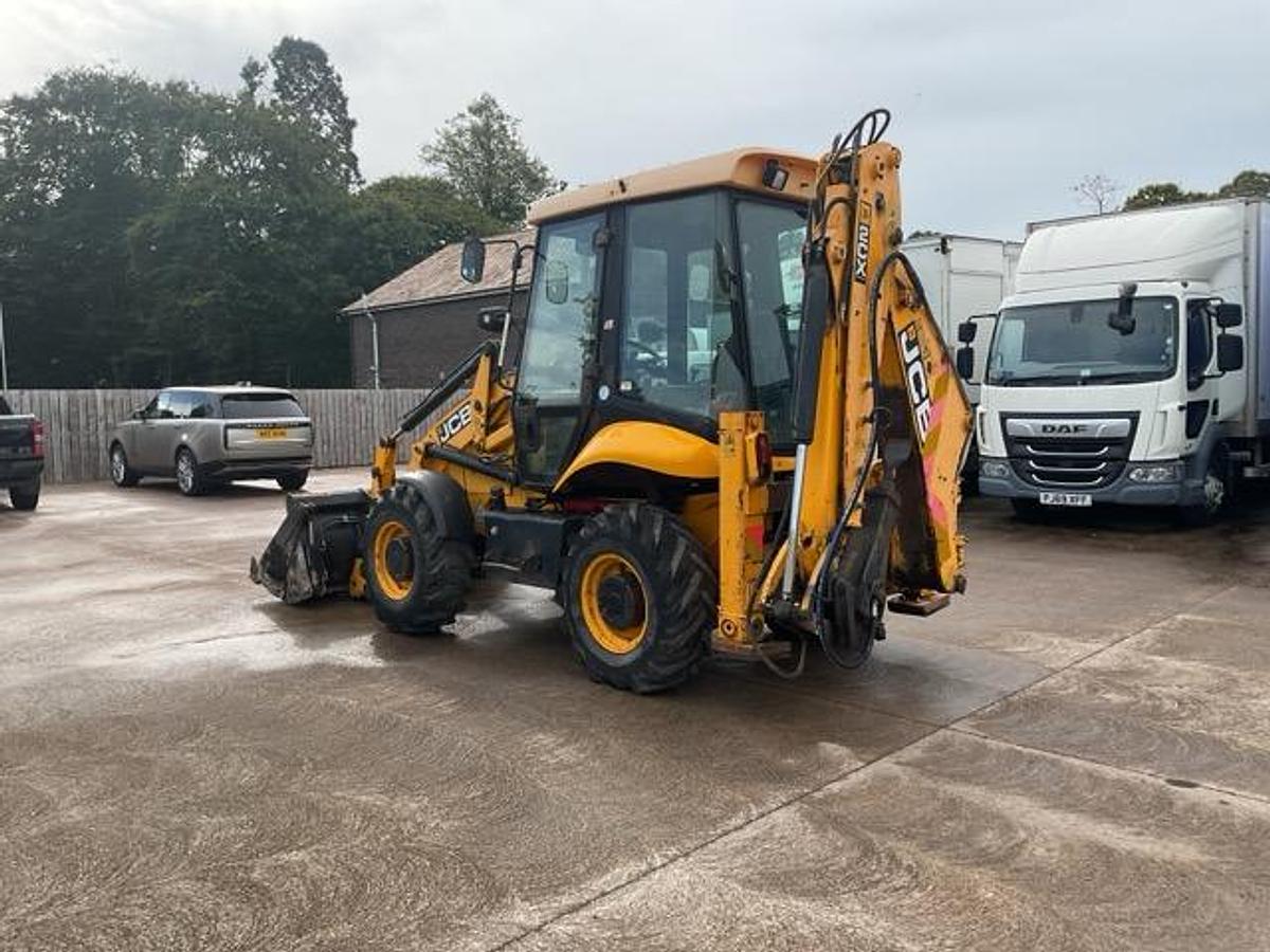 Used 2013 JCB 2CX Street Master 1435