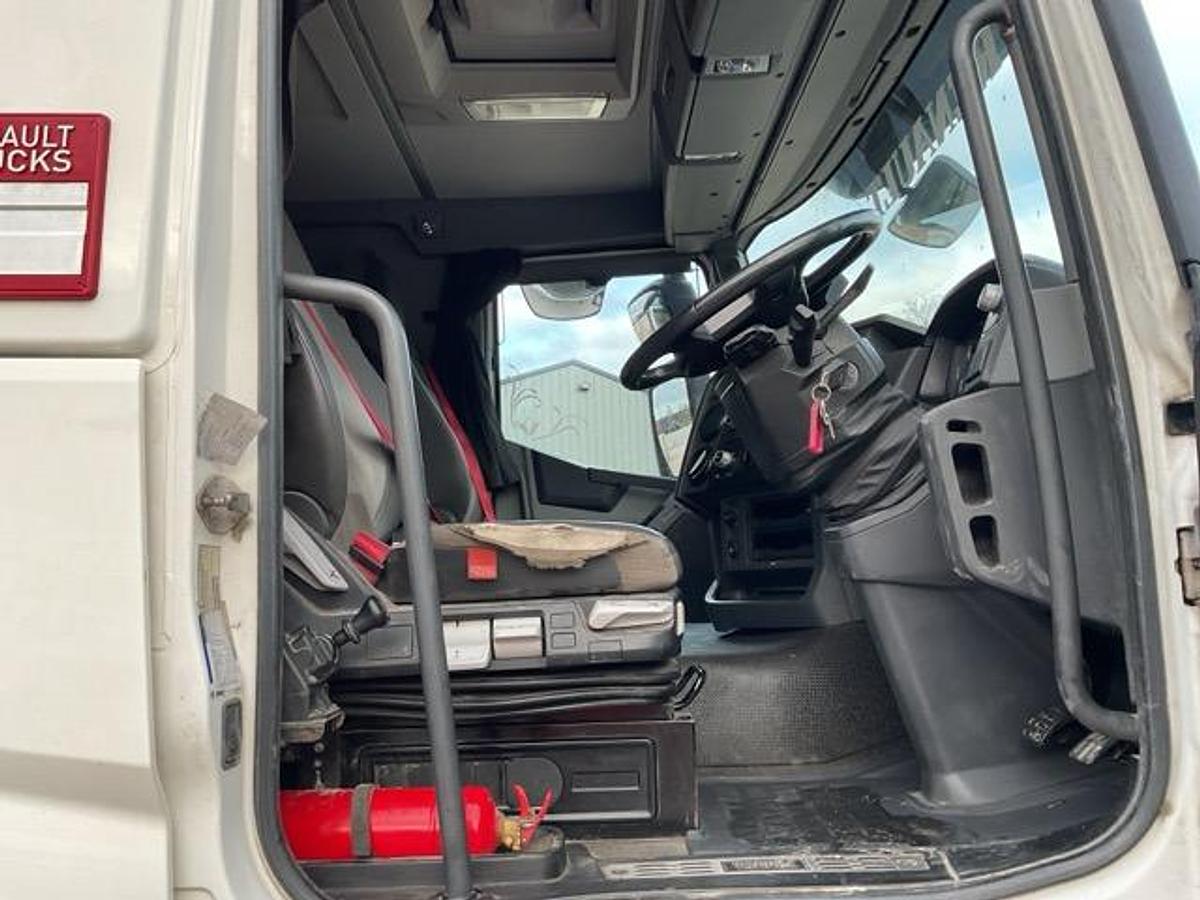 Used 2017 Renault C430 8x4 Tipper