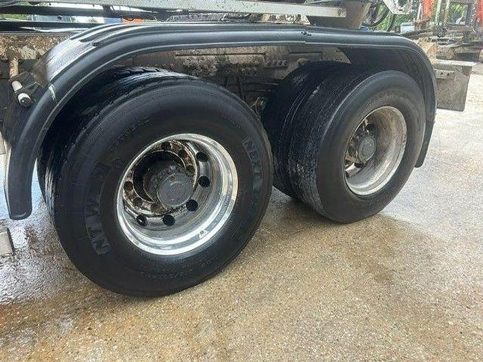 Used 2015 Renault C430 8x4 Concrete Mixer