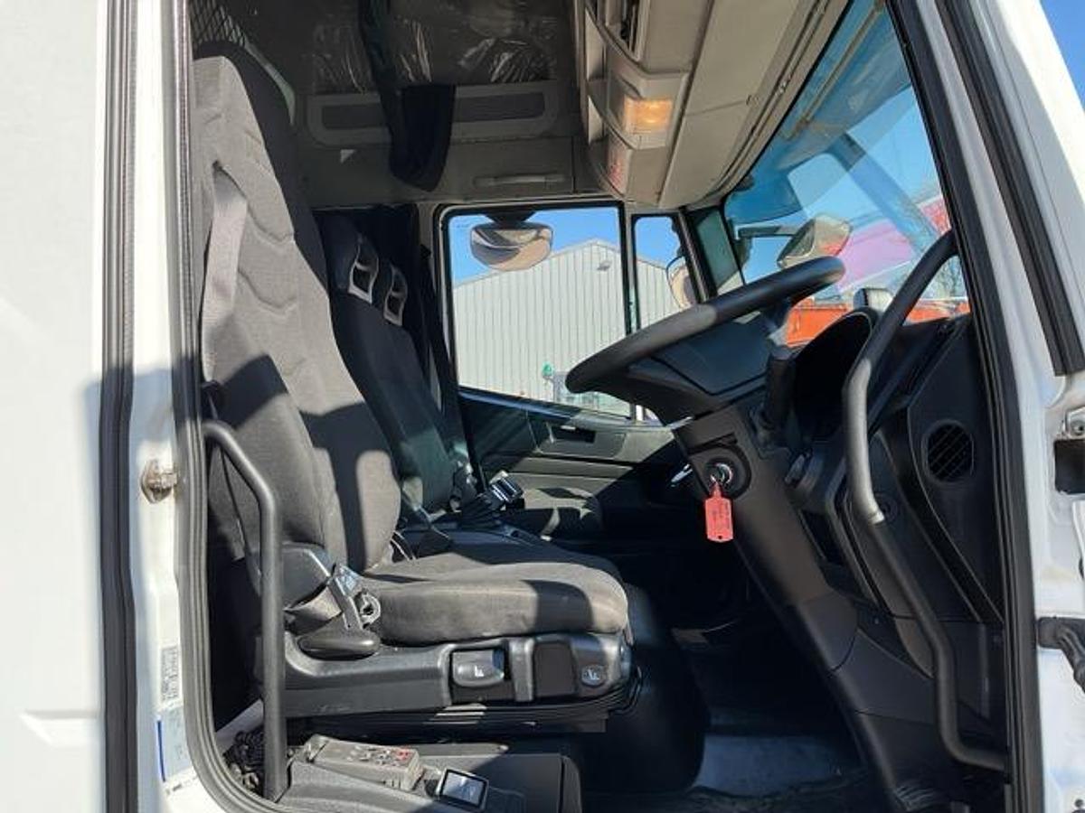 Used 2019 Iveco 180E250 18T Boxvan