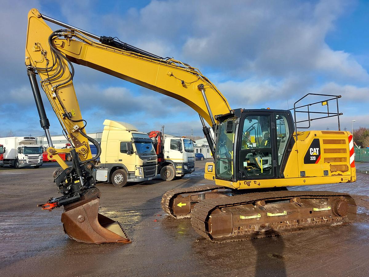 Used 2018 CAT 320