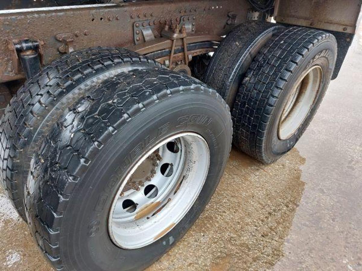 Used 2017 (17) Volvo FMX420 8x4 Alloy Tipper