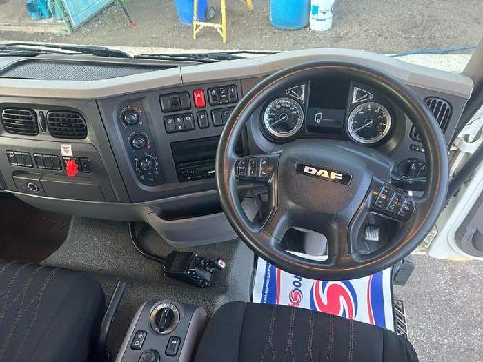 Used 2020 (20) DAF LF290 4x2 18T Dropside Tipper Grab