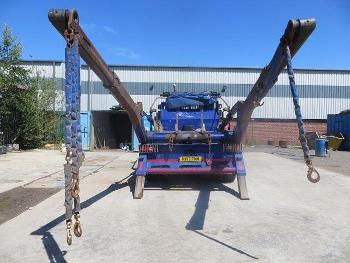 Used 2017 (17) DAF LF230 4x2 18T Skip Loader