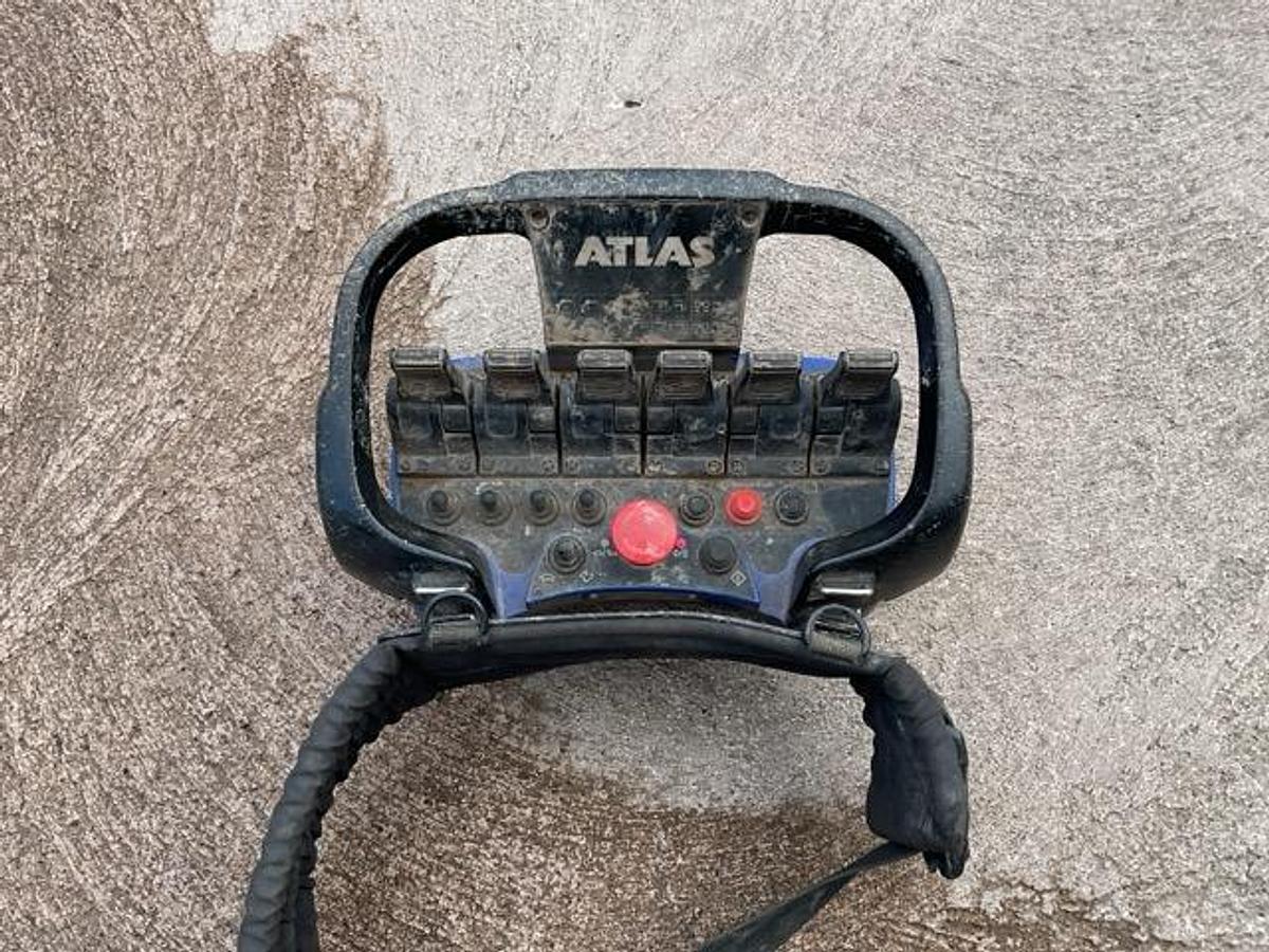 Used 2019 DAF CF410 8x2 Flatbed c/w Crane