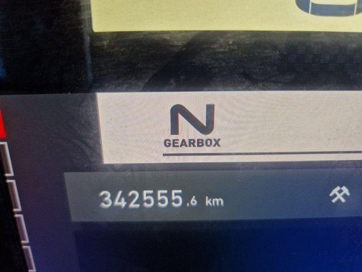 Used 2016 (16) Renault C460 8x4 Volumetric Concrete Mixer