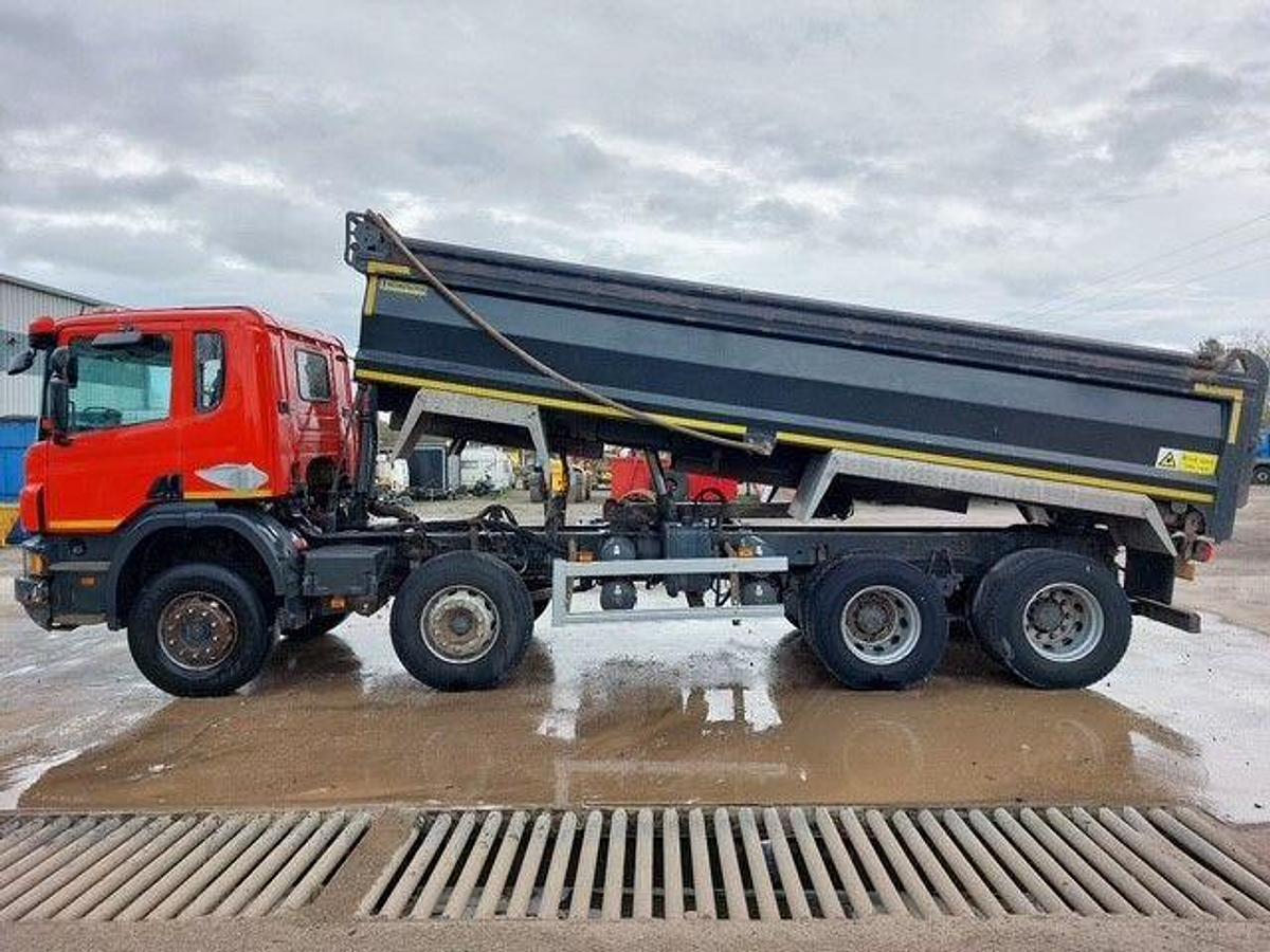 Used 2018 (18) Scania P410 8x4 Steel Tipper