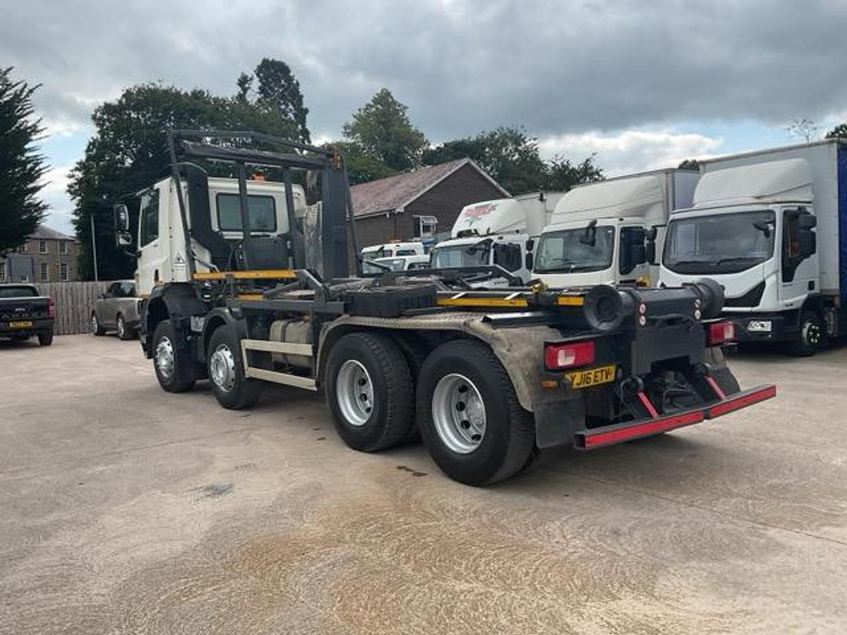 Used 2016 DAF CF400 8x4 Hookloader