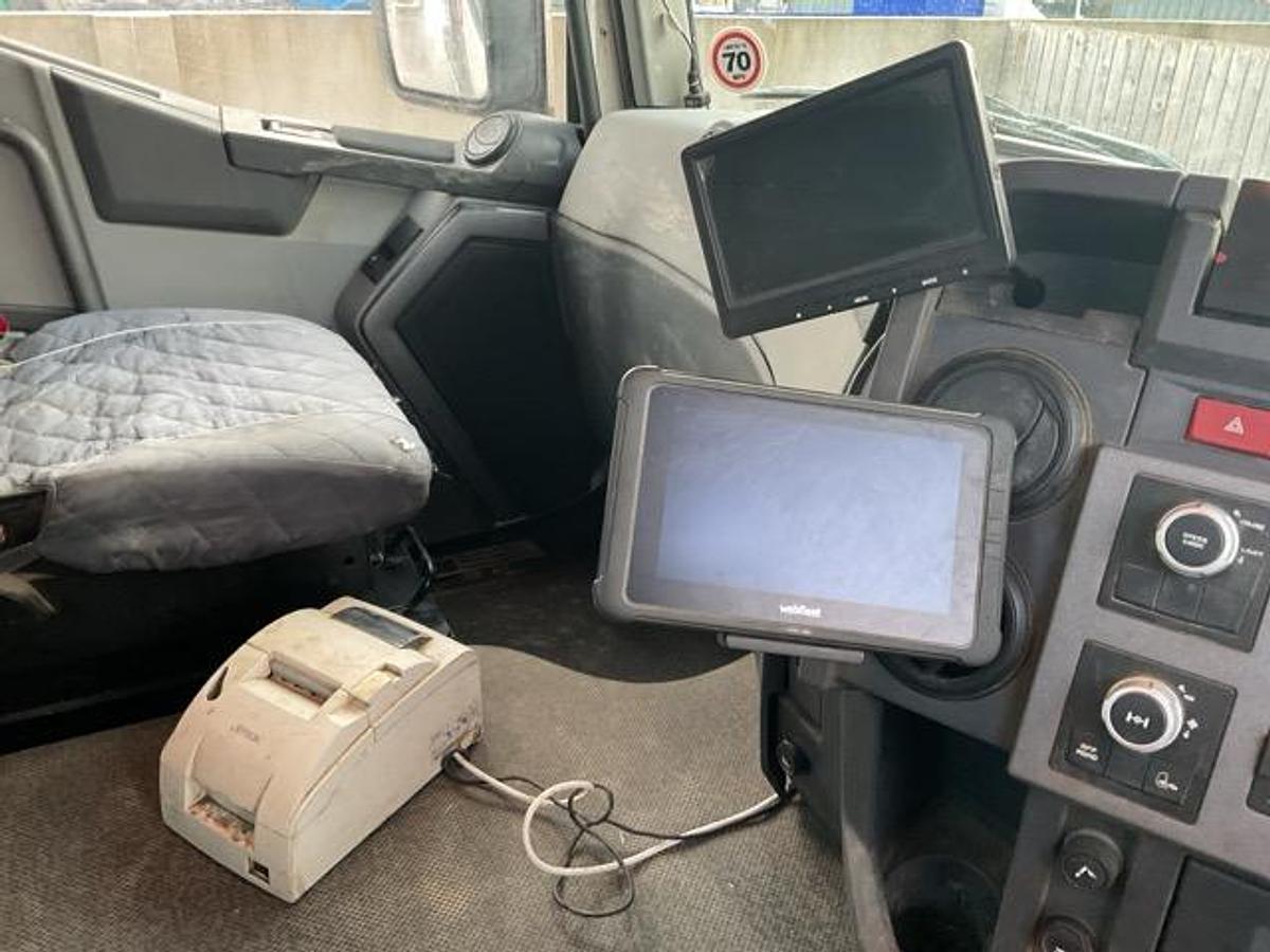 Used 2018 Renault C430 8x4 Volumetric Mixer