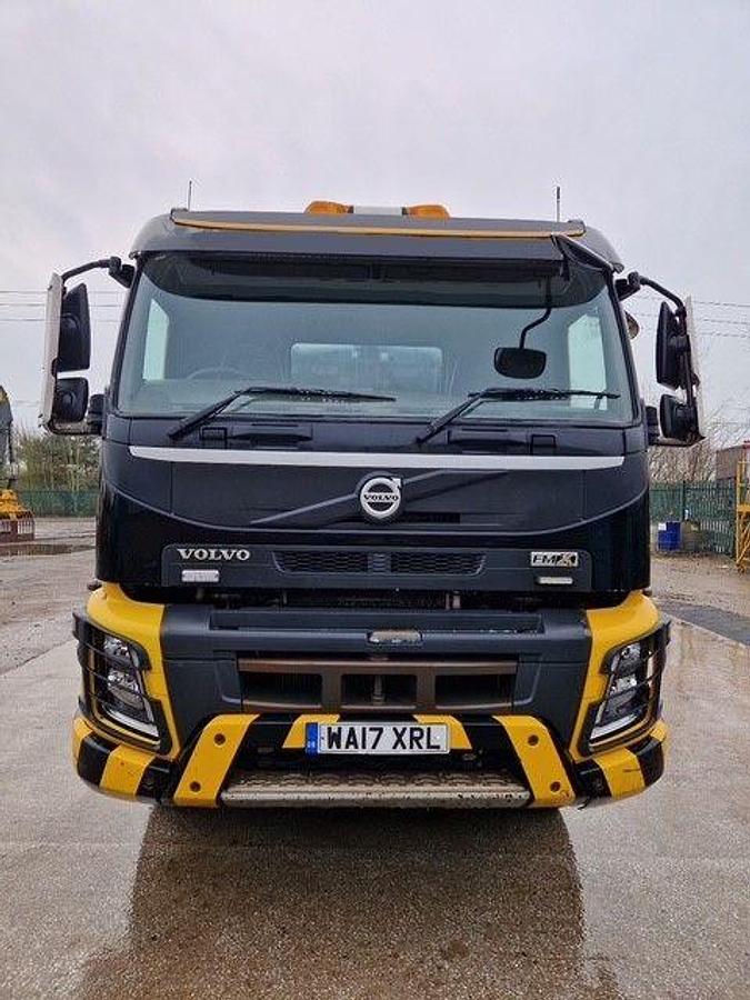 Used 2017 (17) Volvo FMX420 8x4 Steel Tipper