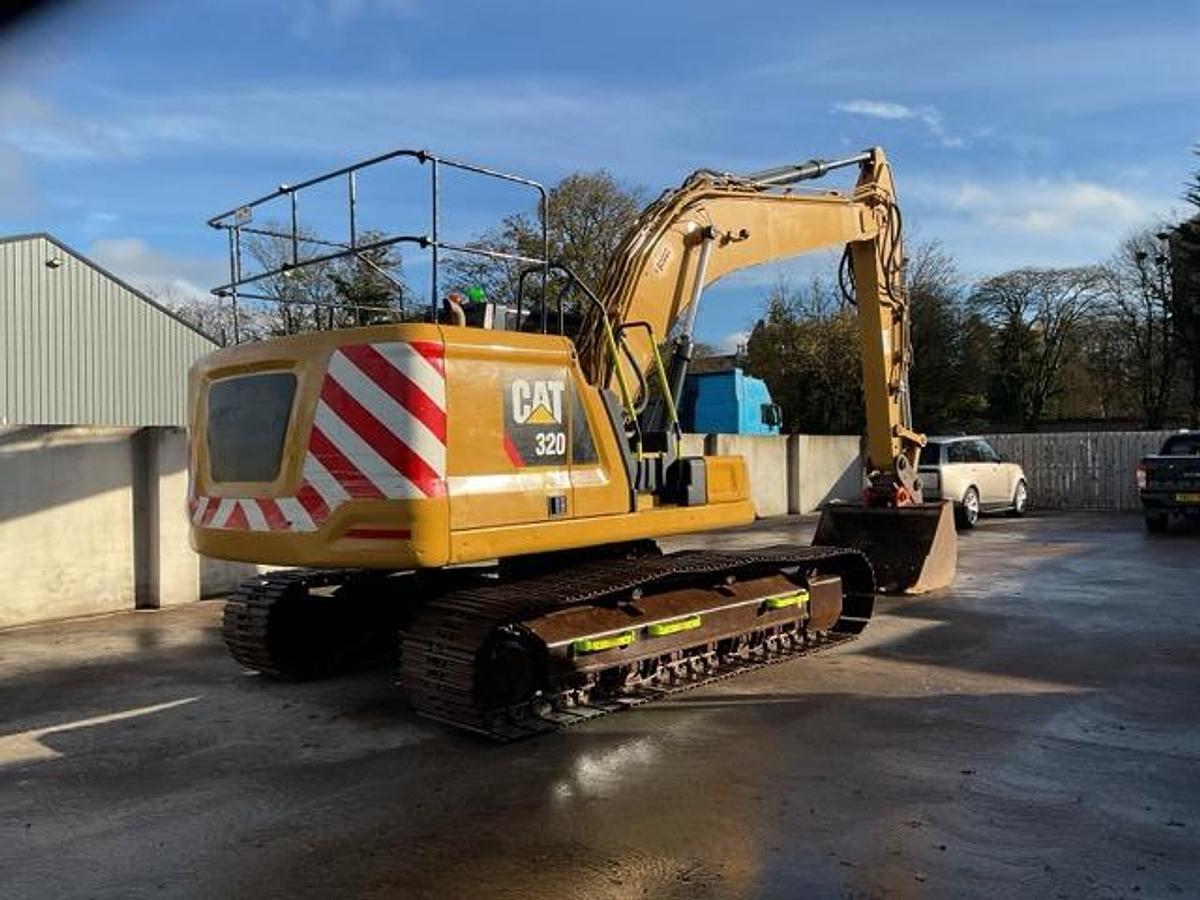 Used 2019 CAT 320 Tracked Excavator