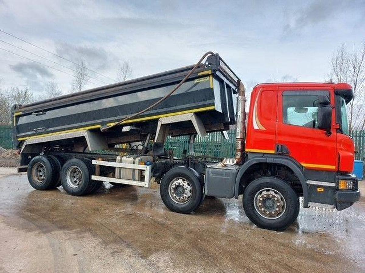 Used 2018 (18) Scania P410 8x4 Steel Tipper