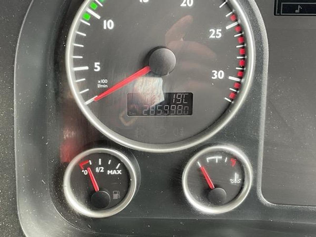 Used 2016 MAN TGS26.320 6x2 Flatbed Crane Lorry