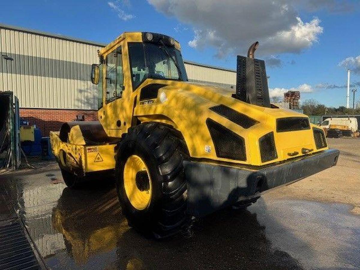Used 2015 Bomag BW216 DH-4i Single Drum Vibrating Roller
