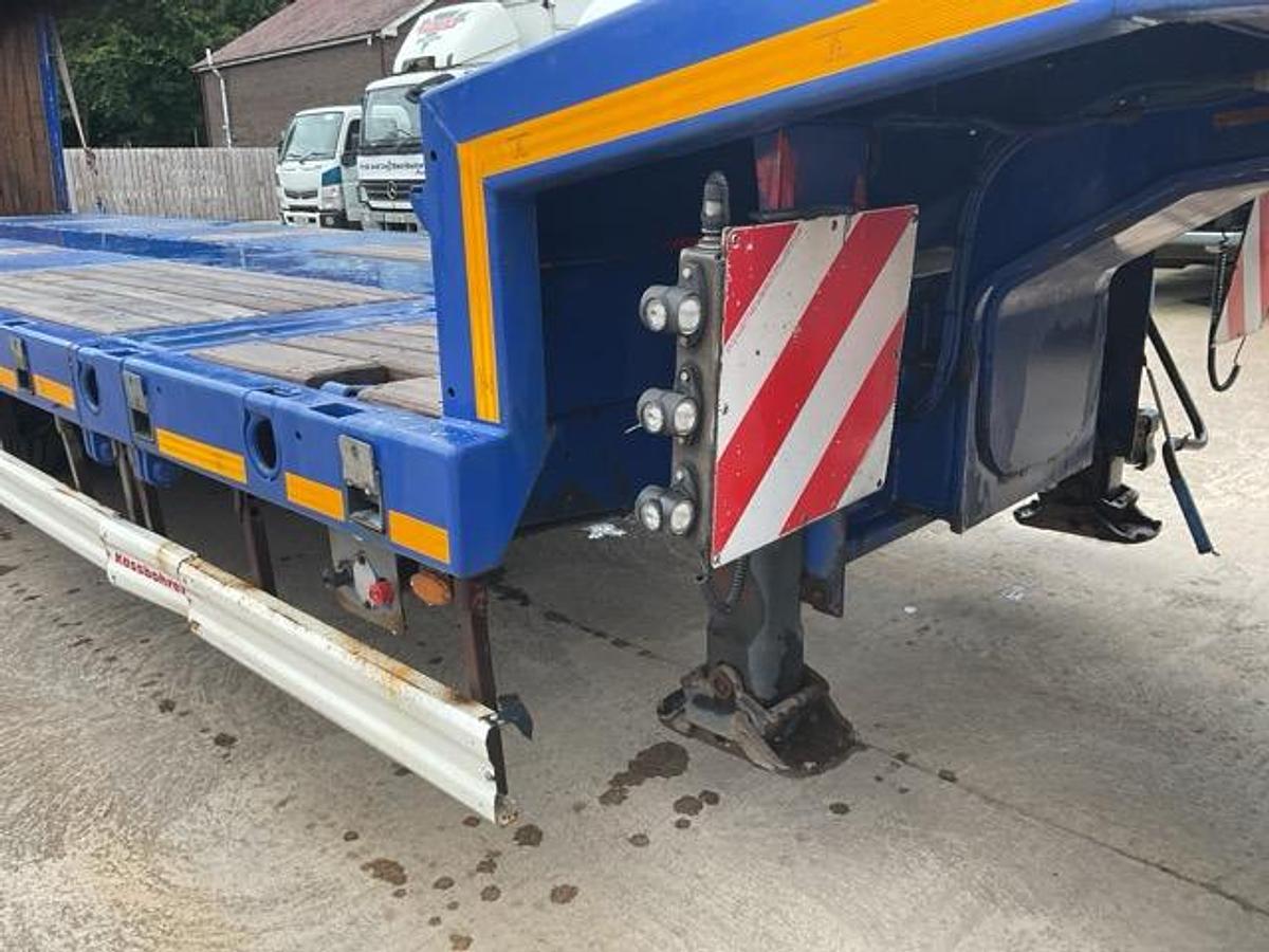 Used 2017 Kassbohrer 4 Axle Extendable Stepframe Low Loader