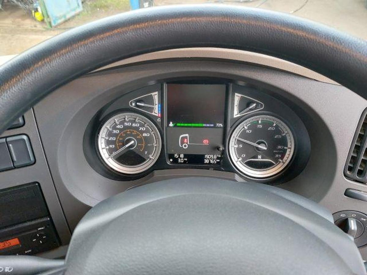 Used 2024 (74) DAF LF260 4x2 18T Curtainsider