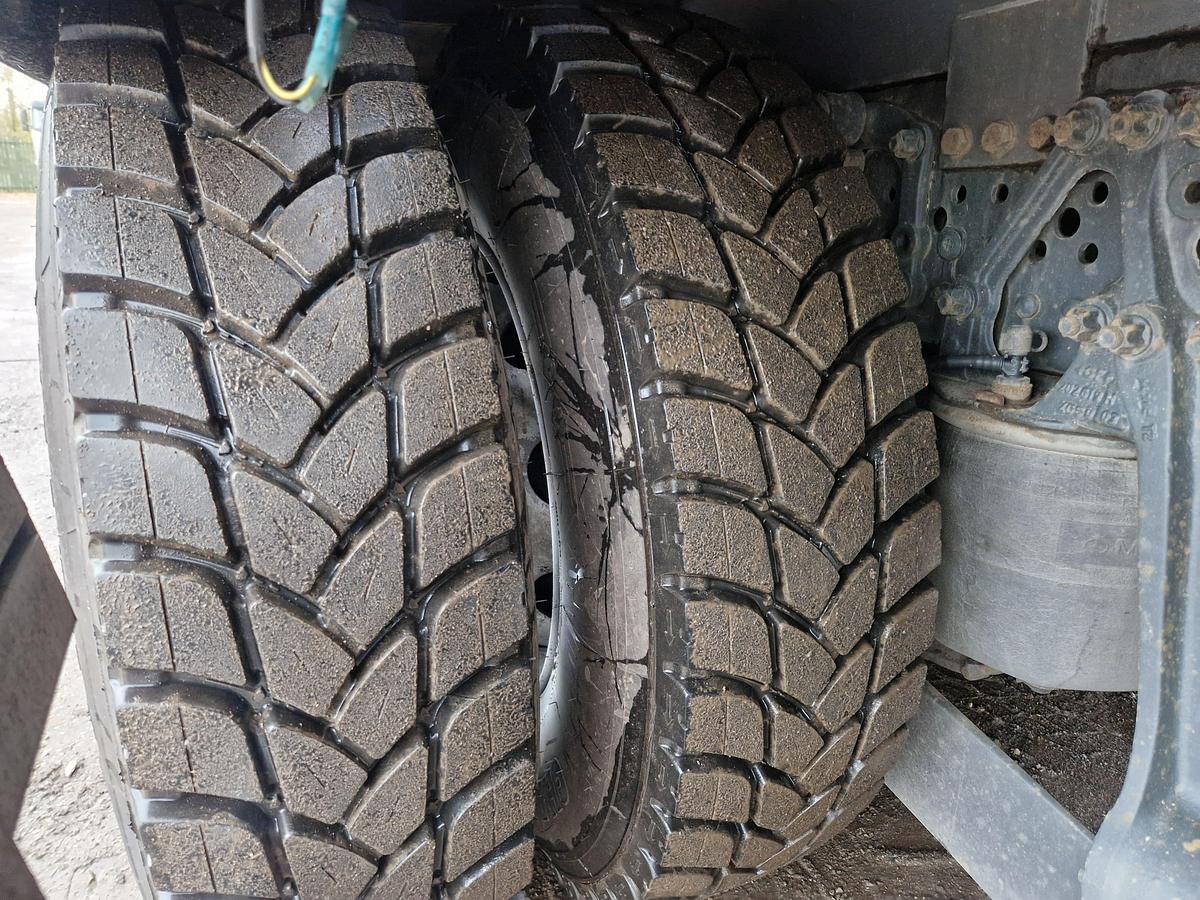 Used 2018 (18) Mercedes Arocs 3240 8x2 Rearlift Beavertail