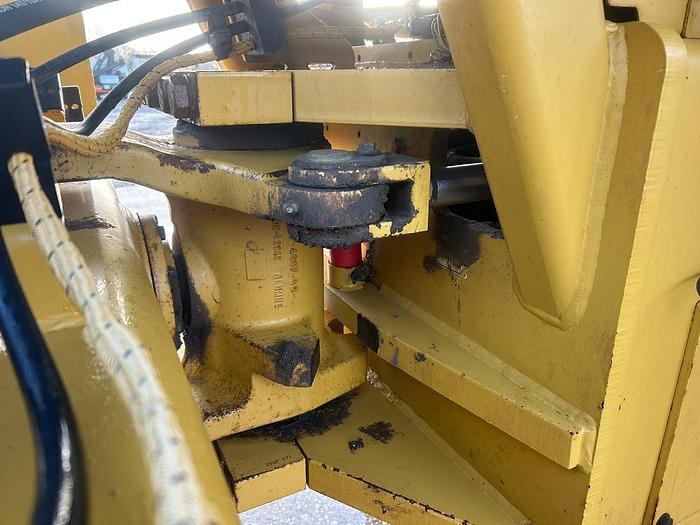 Used CAT CS76B Roller