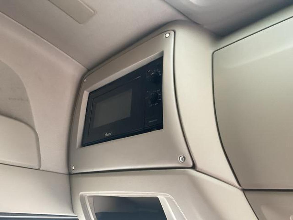 Used 2022 Iveco  S Way 530 6x2 Unit