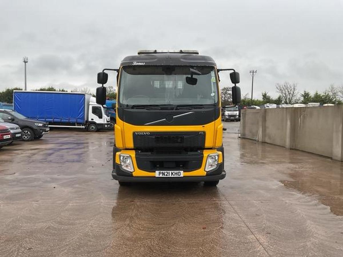 Used 2021 Volvo FL250 4x2 Skiploader