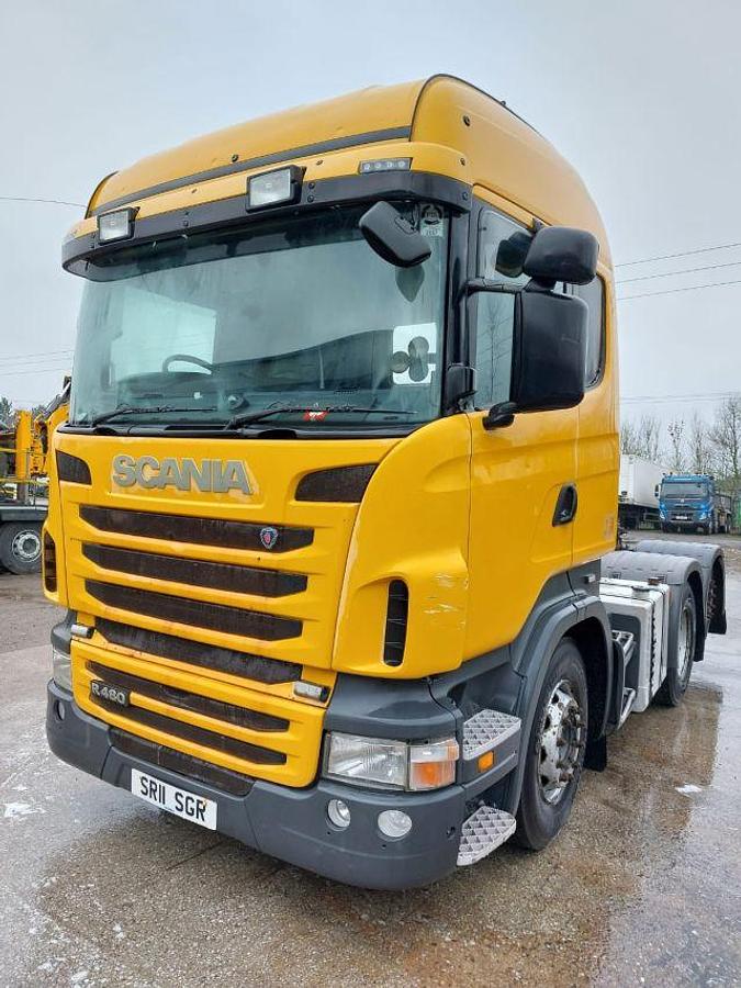 Used 2011 (11) Scania R480 6x2 Rearlift