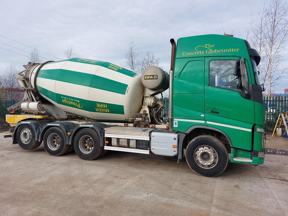 Used 2017 Volvo FH TRIDEM MIXER