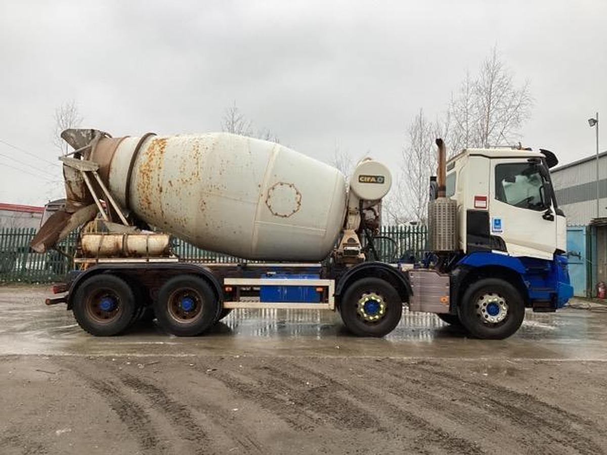 Used 2016 Renault C430 8x4 Concrete Mixer