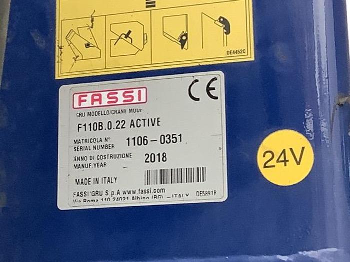 Used 2018 Renault C320 6x2 Flabed with Crane